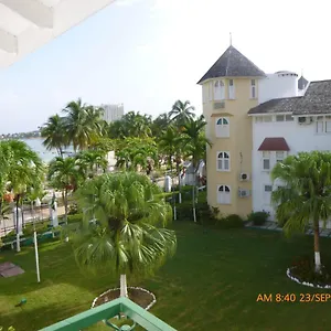 Apartment Sandcastles # E26, Ocho Rios